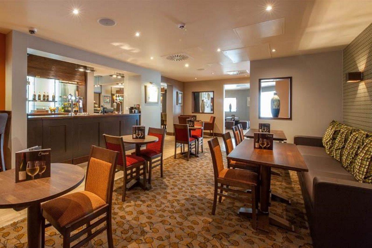 Premier Inn London Wandsworth Екстер'єр фото